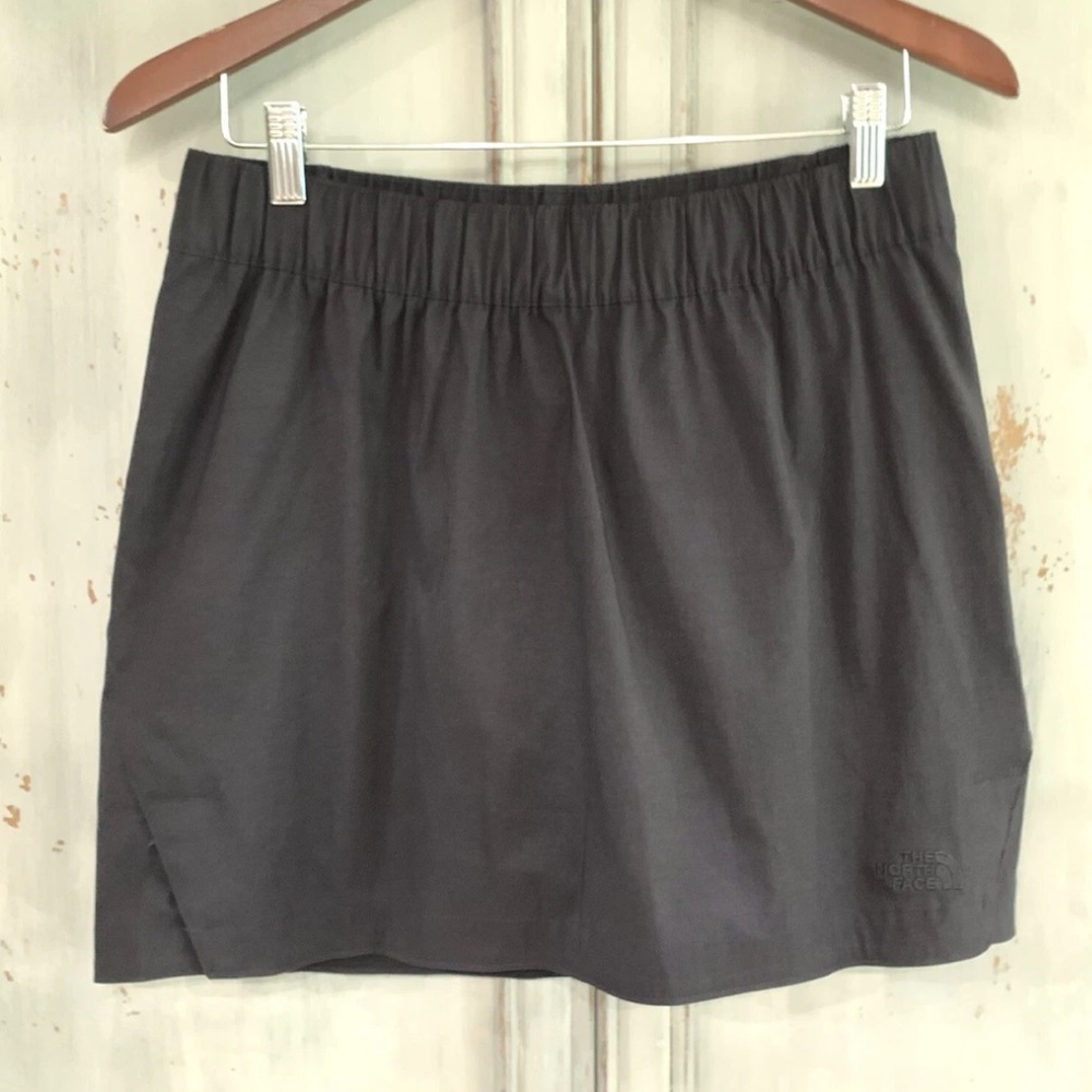 NWT North Face Black Classic V Skort Sz M
